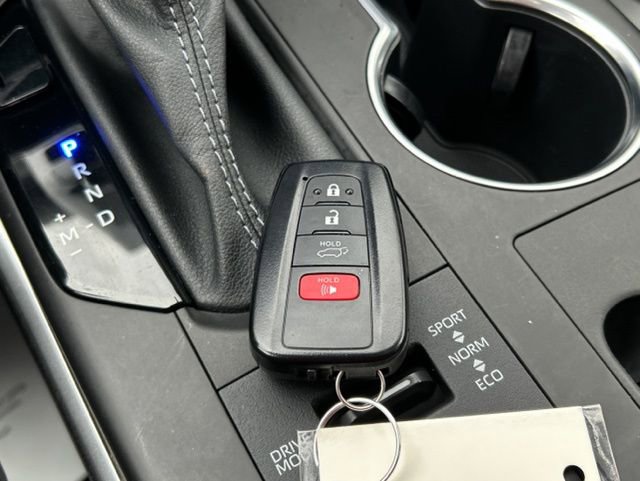 Used 2023 Toyota Highlander XLE image 45