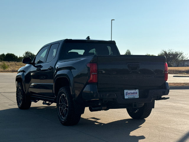 Used 2024 Toyota Tacoma TRD Sport AWD/4WD image 6