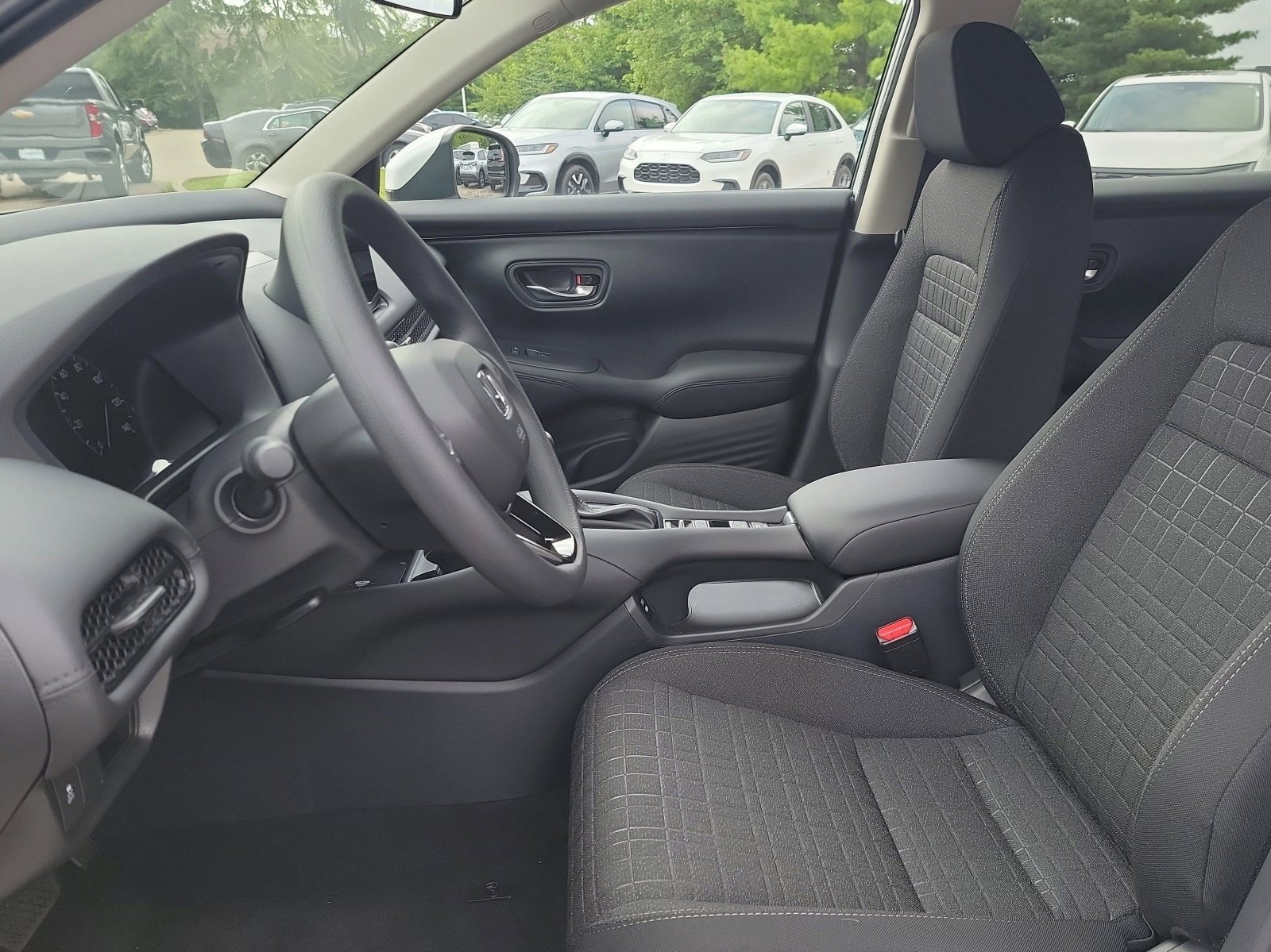 New 2026 Honda HR-V LX image 4