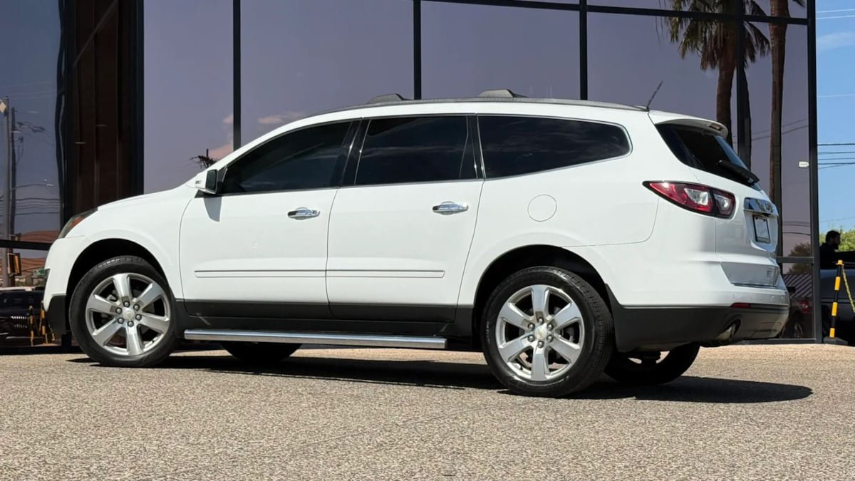 Used 2016 Chevrolet Traverse LTZ w/ LPO, 'HIT The Road' Package FWD image 6