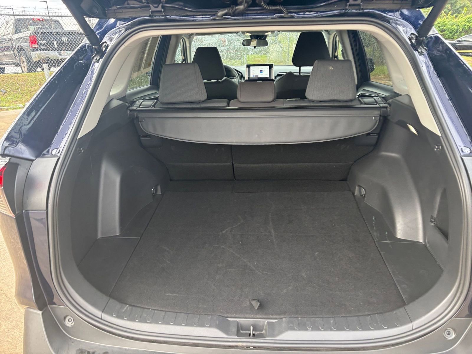 Used 2025 Toyota RAV4 XLE image 31