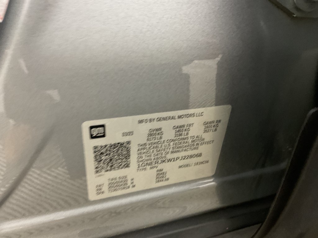 Used 2023 Chevrolet Traverse RS FWD image 30