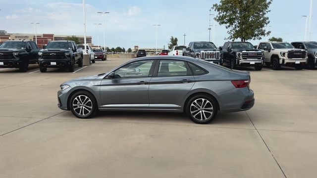 Used 2025 Volkswagen Jetta Sport FWD image 6