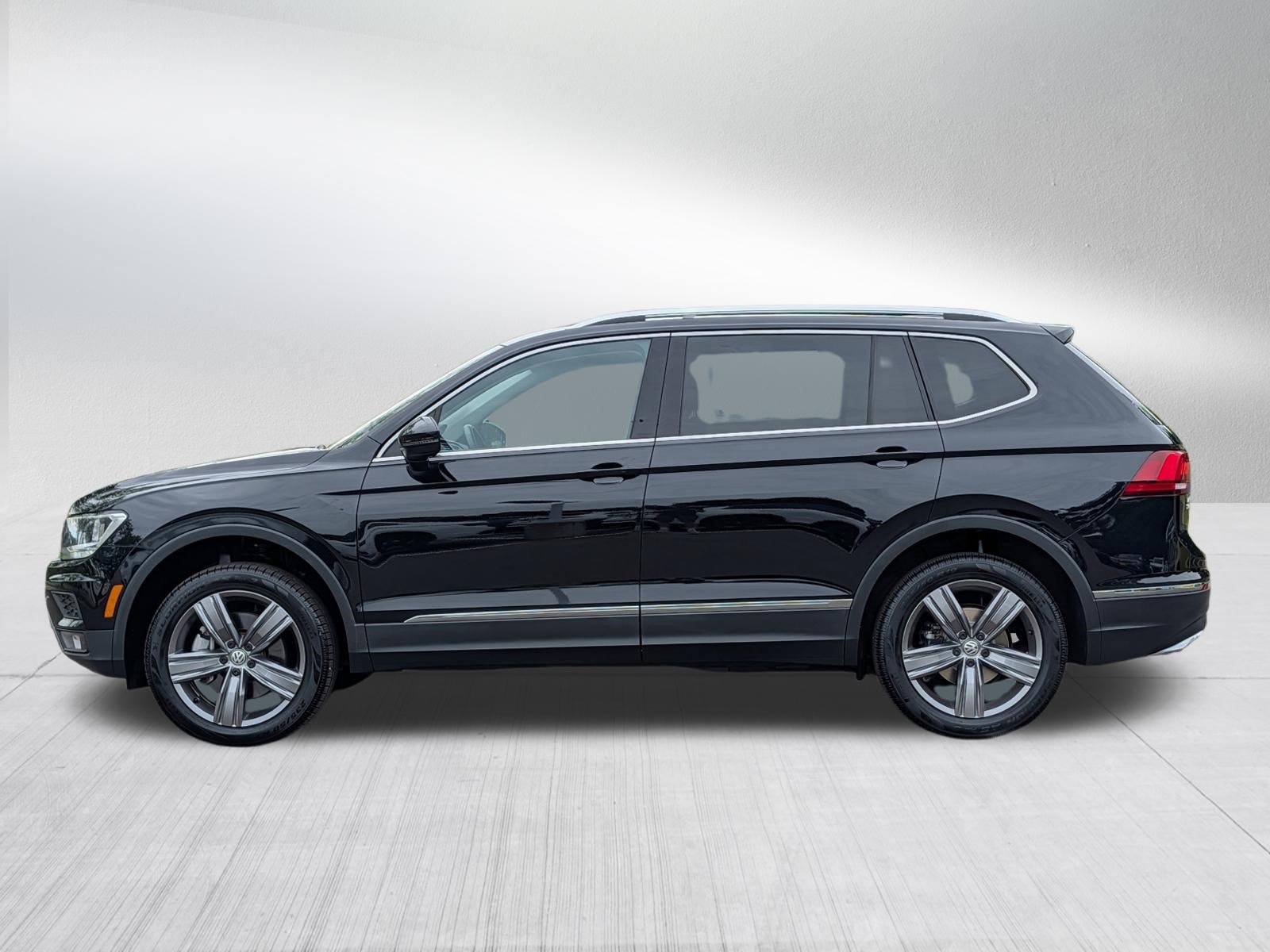 Used 2021 Volkswagen Tiguan SEL w/ 3-Row Tiguan MDO Package AWD/4WD image 4