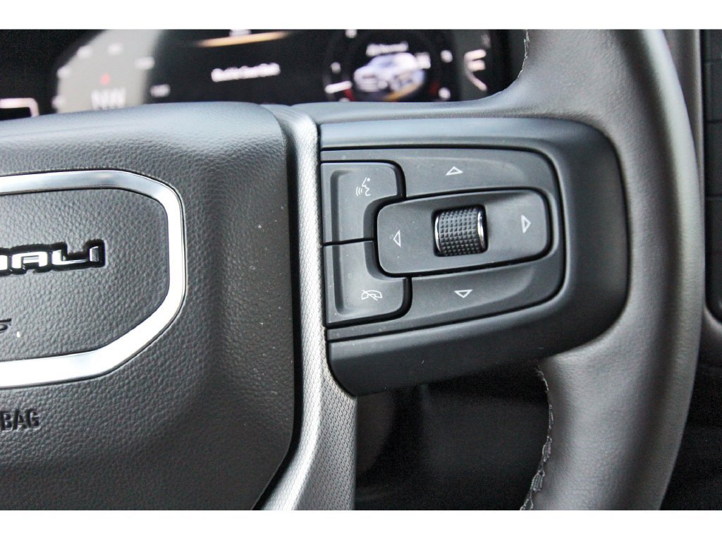 Used 2023 GMC Yukon Denali AWD/4WD image 17