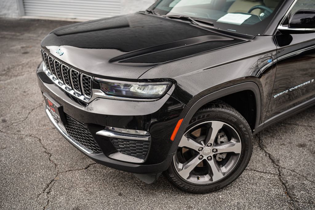 Used 2023 Jeep Grand Cherokee 4WD 4xe w/ Luxury Tech Group II image 2