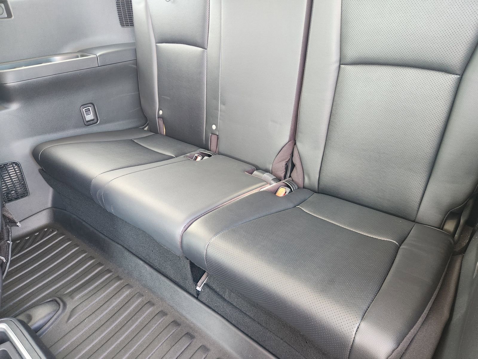 Used 2025 Toyota Grand Highlander AWD image 35