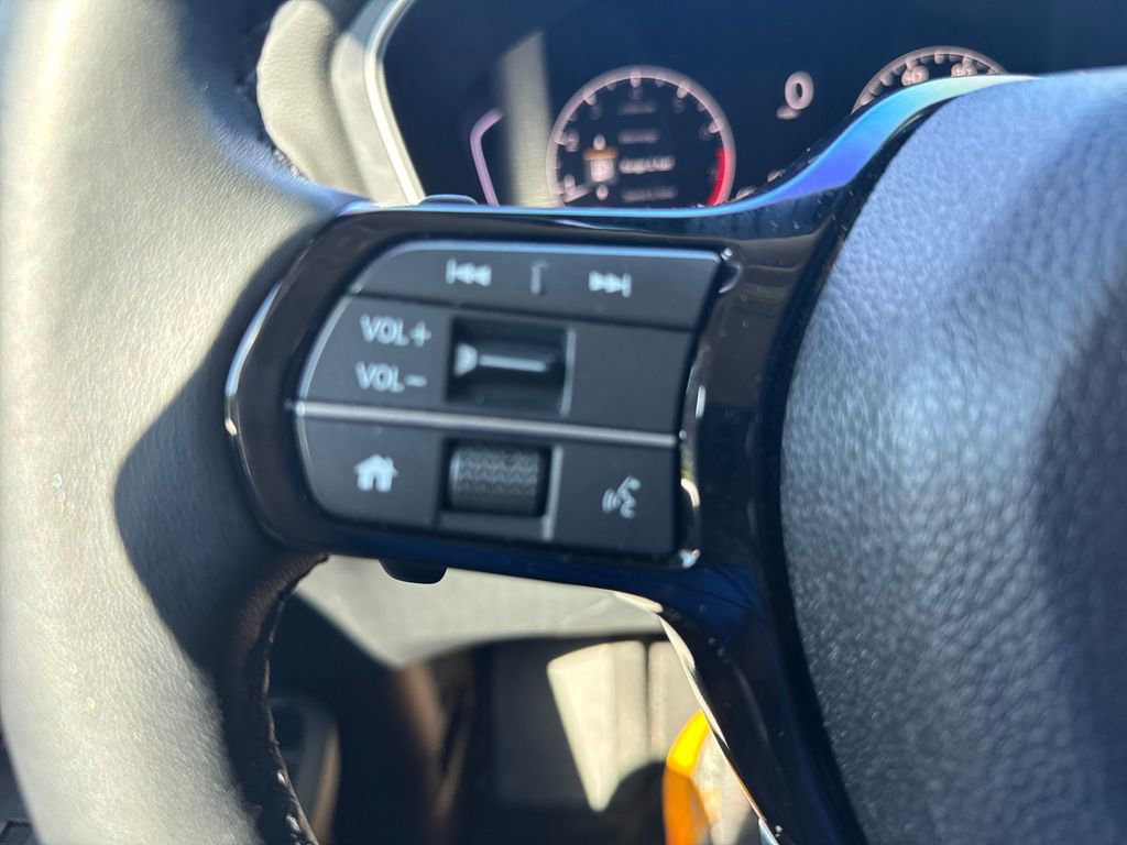 Used 2025 Honda Pilot EX-L image 29