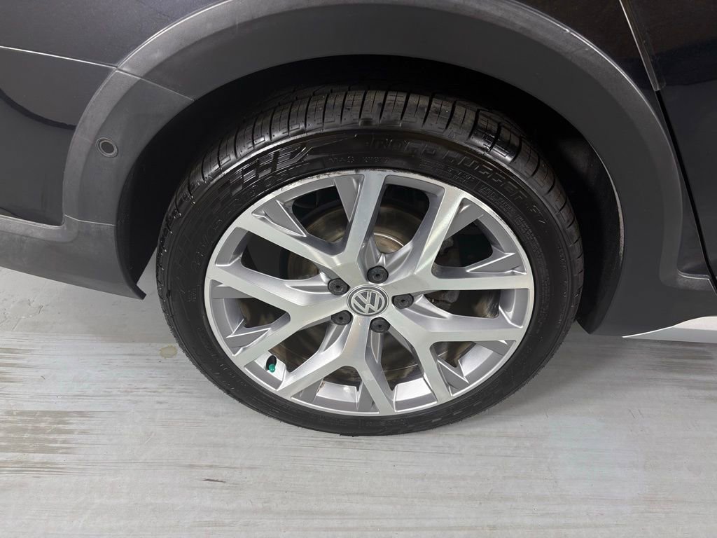 Used 2019 Volkswagen Golf Alltrack SE AWD/4WD image 11