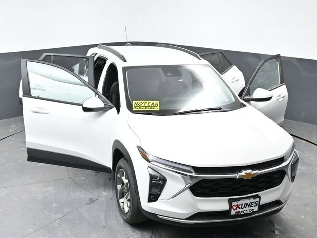 New 2026 Chevrolet Trax LT w/ Driver Confidence Package image 58