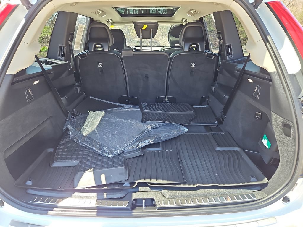 Used 2025 Volvo XC90 B6 Plus w/ Protection Package Premier AWD/4WD image 41