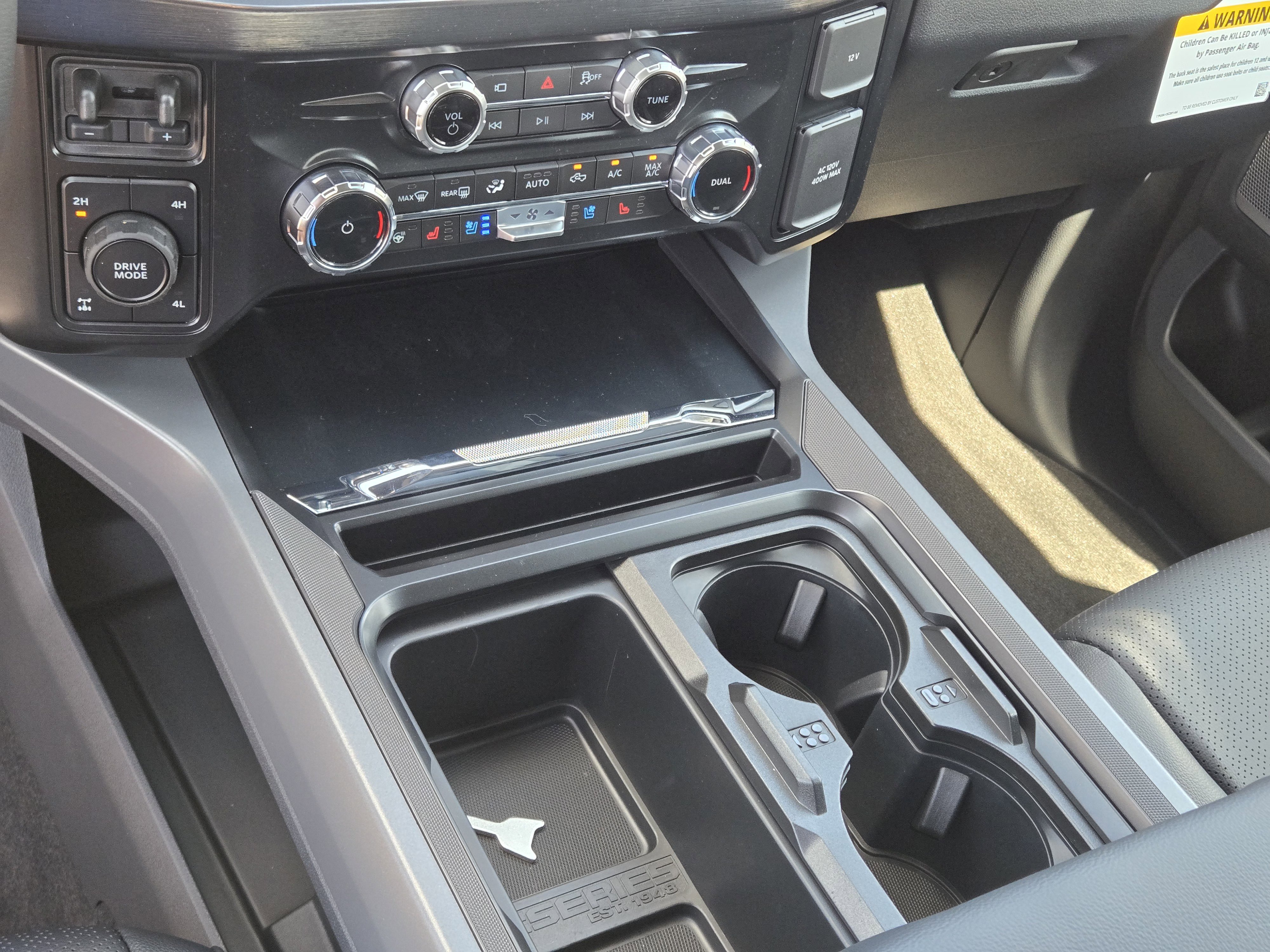 New 2026 Ford F250 Lariat w/ Lariat Ultimate Package image 32