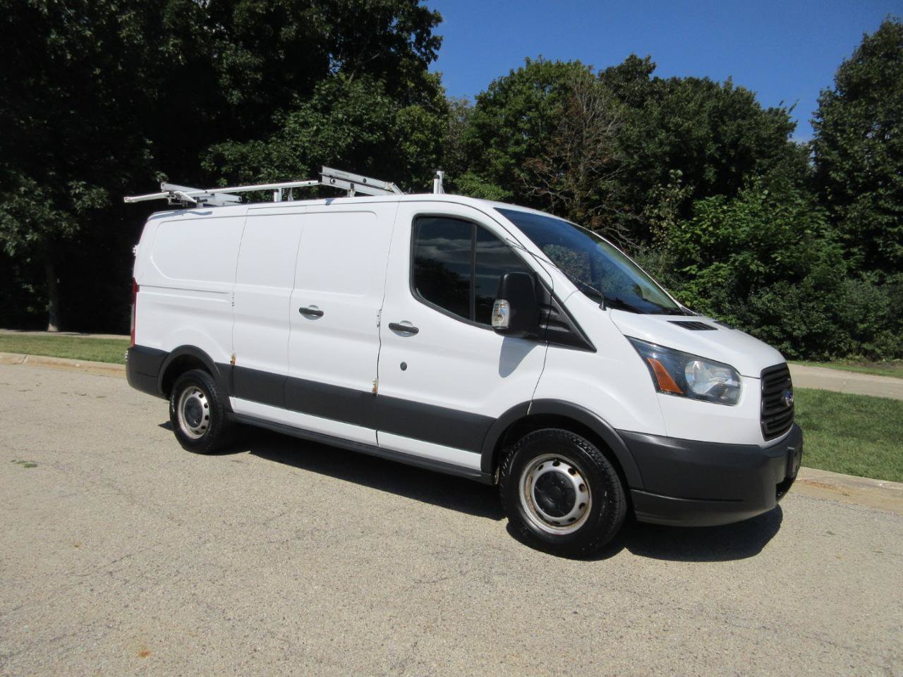 Used 2015 Ford Transit 150 130 Low Roof RWD image 3