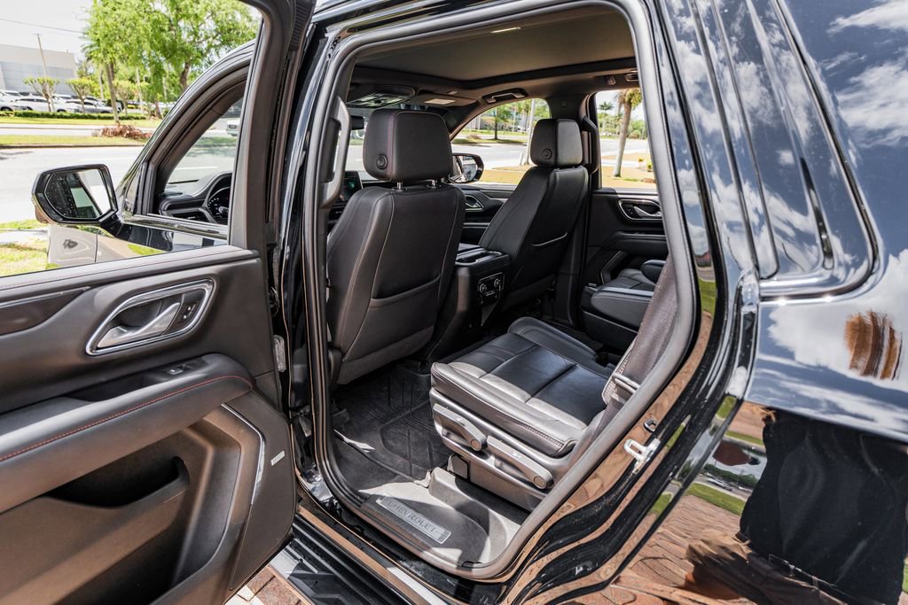 Used 2022 Chevrolet Tahoe RST w/ Sport Performance Package image 35