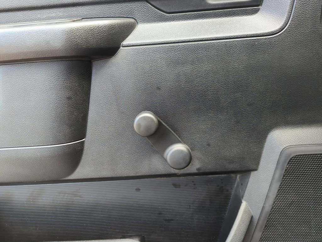 Used 2015 RAM 1500 Express RWD image 19