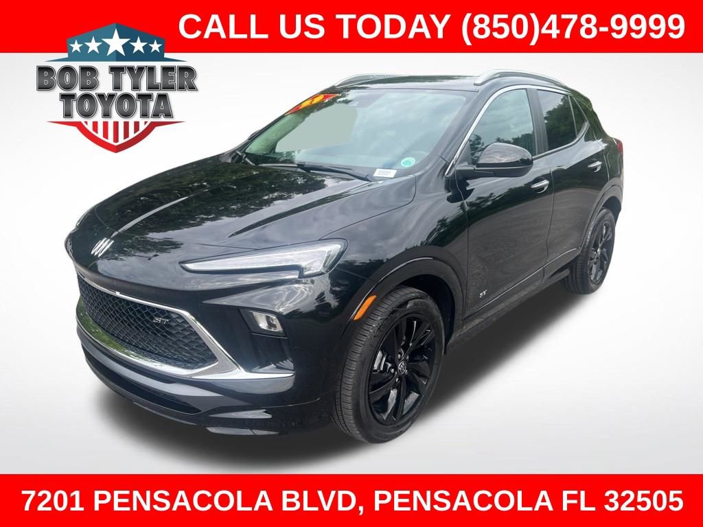 Used 2025 Buick Encore GX Sport Touring w/ Comfort Package FWD image 1