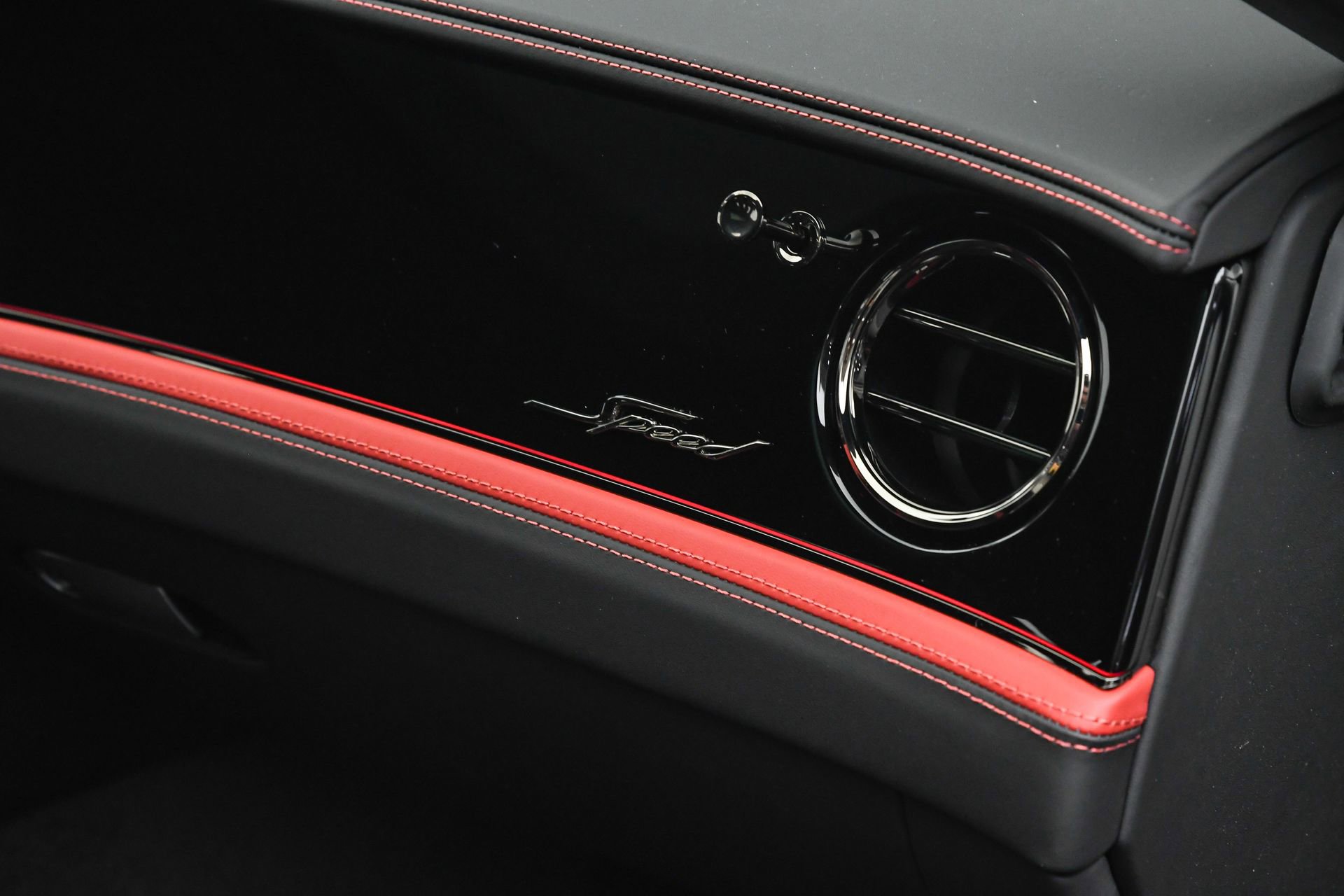 New 2025 Bentley Flying Spur Plug-In Hybrid image 44