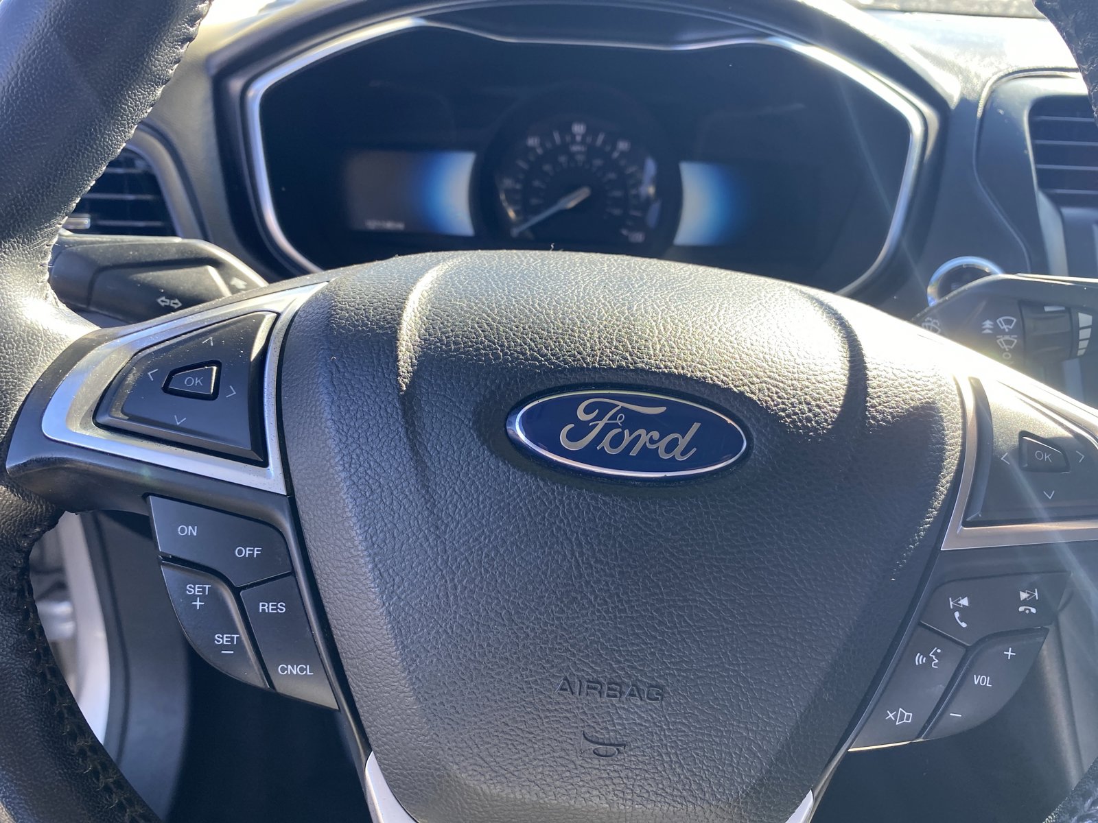 Used 2018 Ford Fusion Titanium image 10