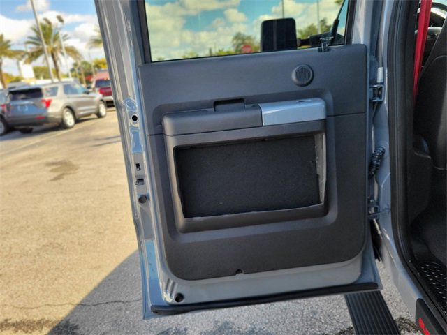 Used 2004 Ford F250 4x4 Crew Cab Super Duty image 14