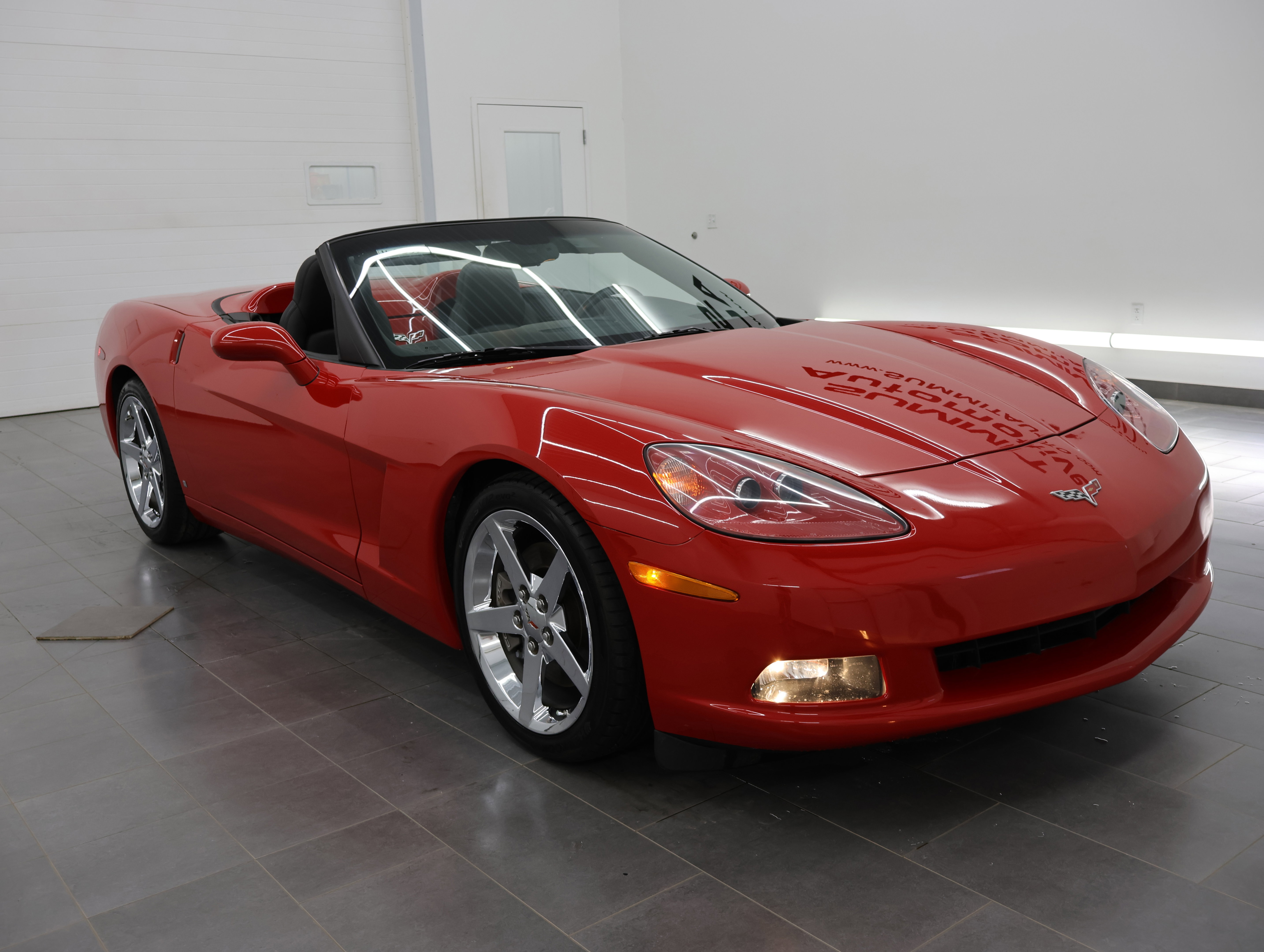 Used 2008 Chevrolet Corvette Convertible w/ Preferred Equipment Group RWD image 2