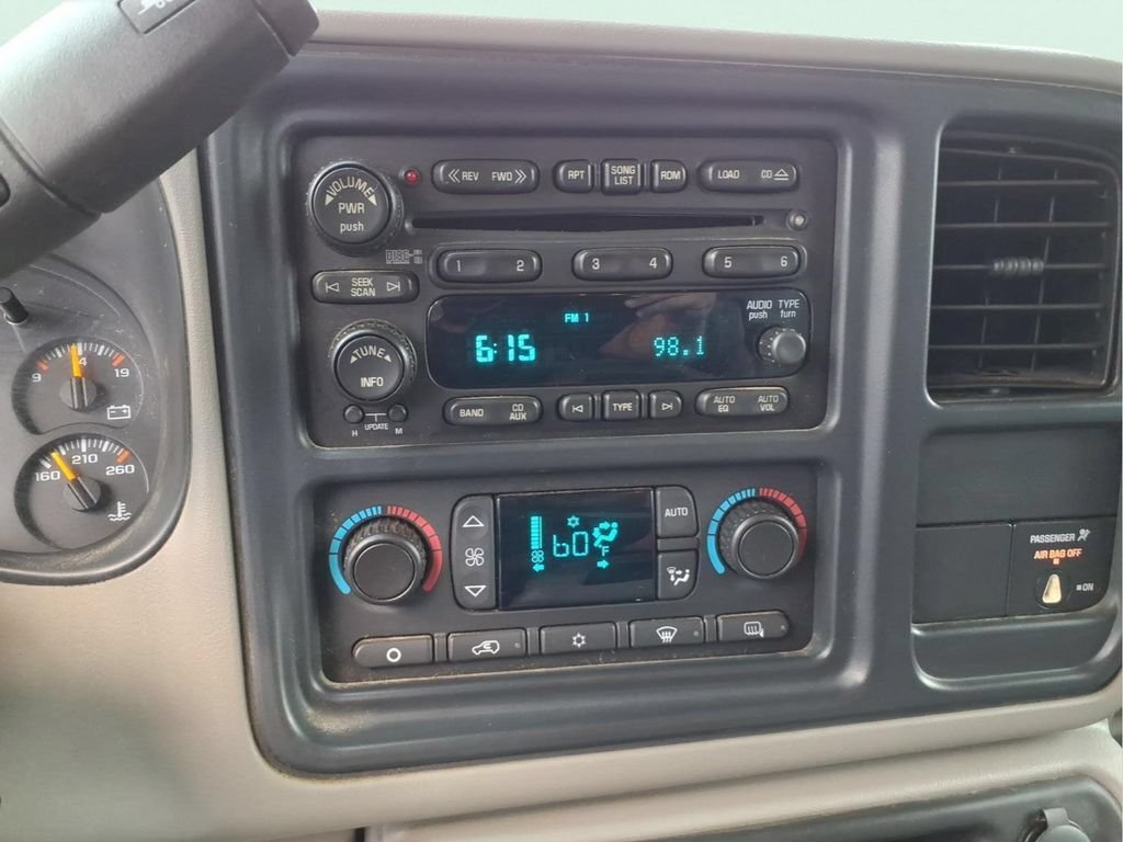 Used 2007 GMC Sierra 3500 SLT w/ Heavy-Duty Power Package AWD/4WD image 22