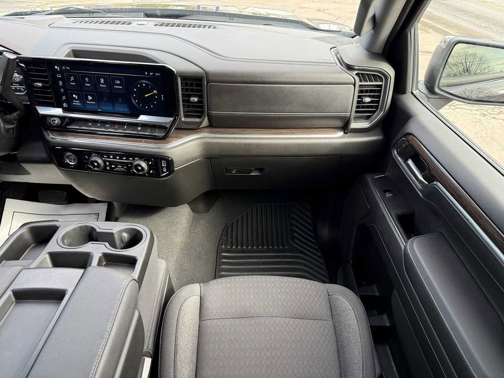 Used 2024 Chevrolet Silverado 1500 LT image 42