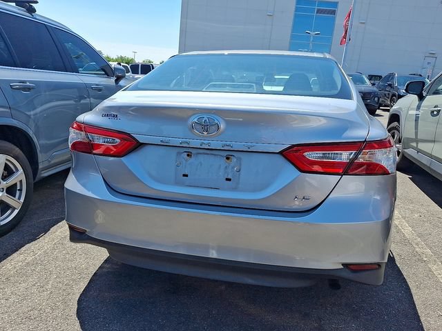 Used 2018 Toyota Camry LE FWD image 5