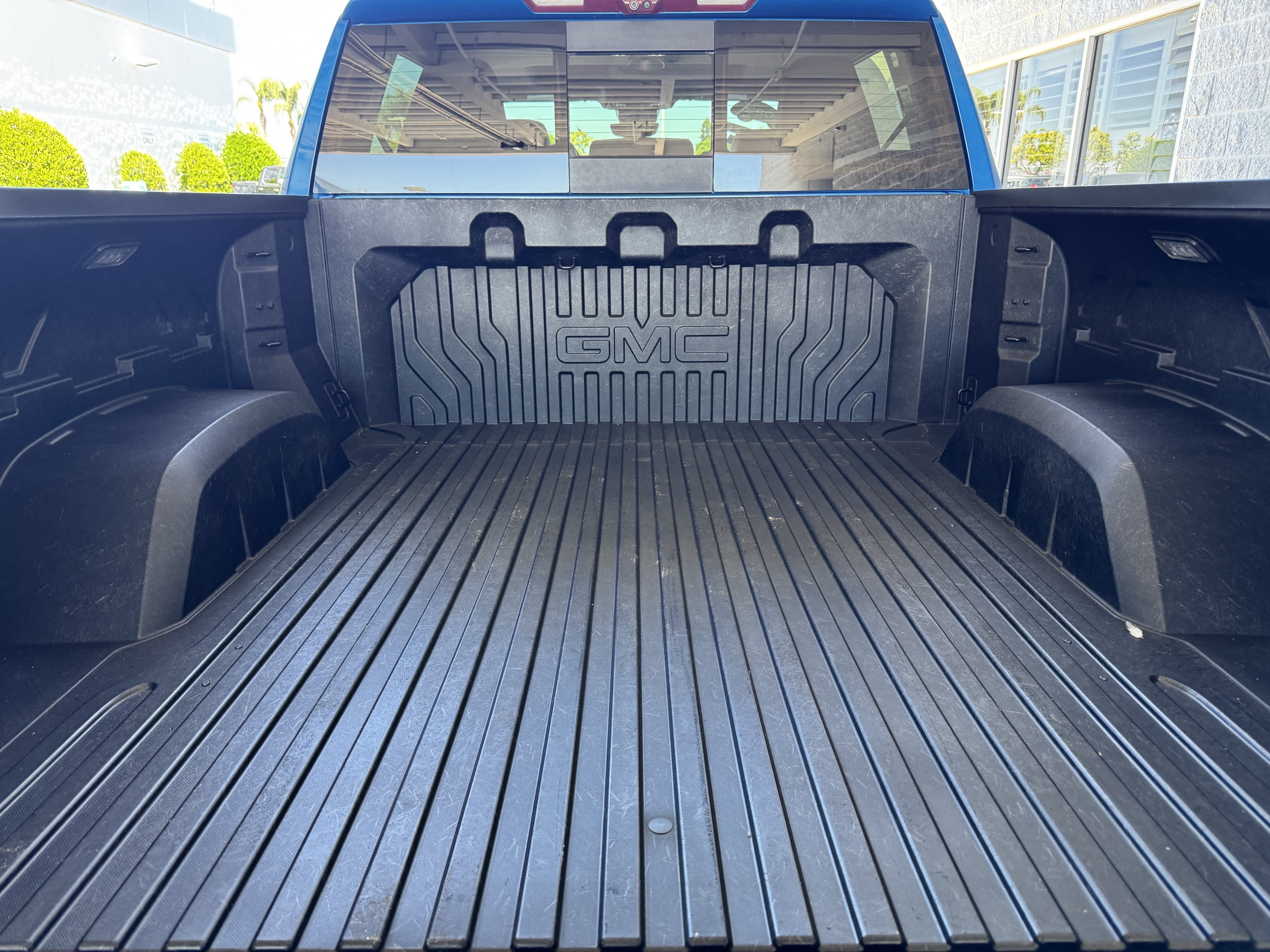 Certified 2023 GMC Sierra 1500 AT4 w/ AT4 Premium Package AWD/4WD image 19