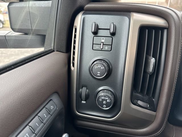 Used 2017 GMC Sierra 2500 Denali w/ Duramax Plus Package image 25
