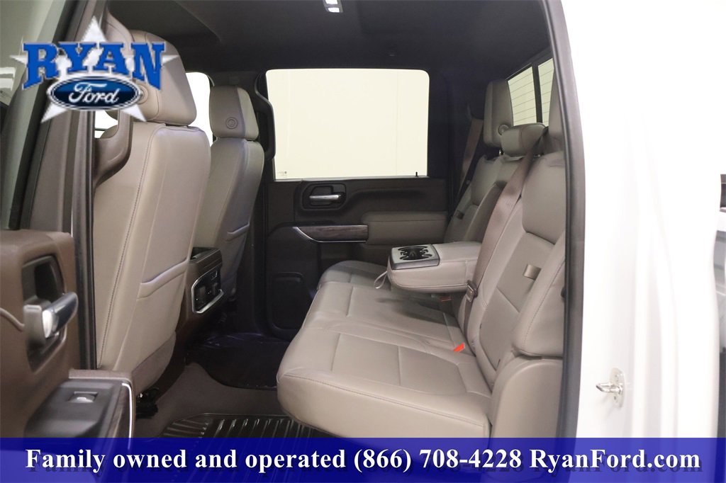 Used 2022 Chevrolet Silverado 2500 LTZ w/ LTZ Convenience Package image 12