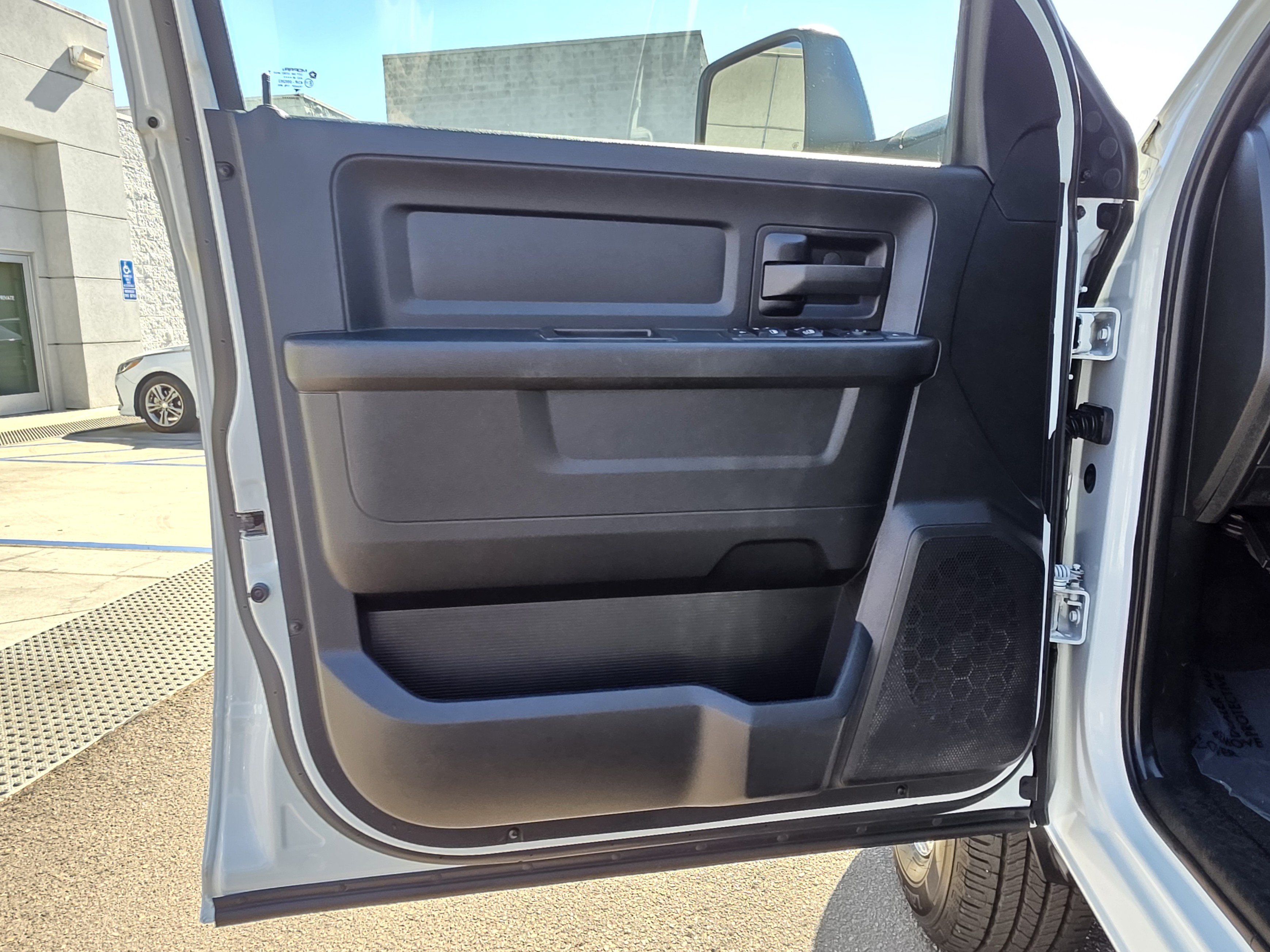Certified 2024 RAM 3500 Tradesman w/ Chrome Appearance Group AWD/4WD image 11