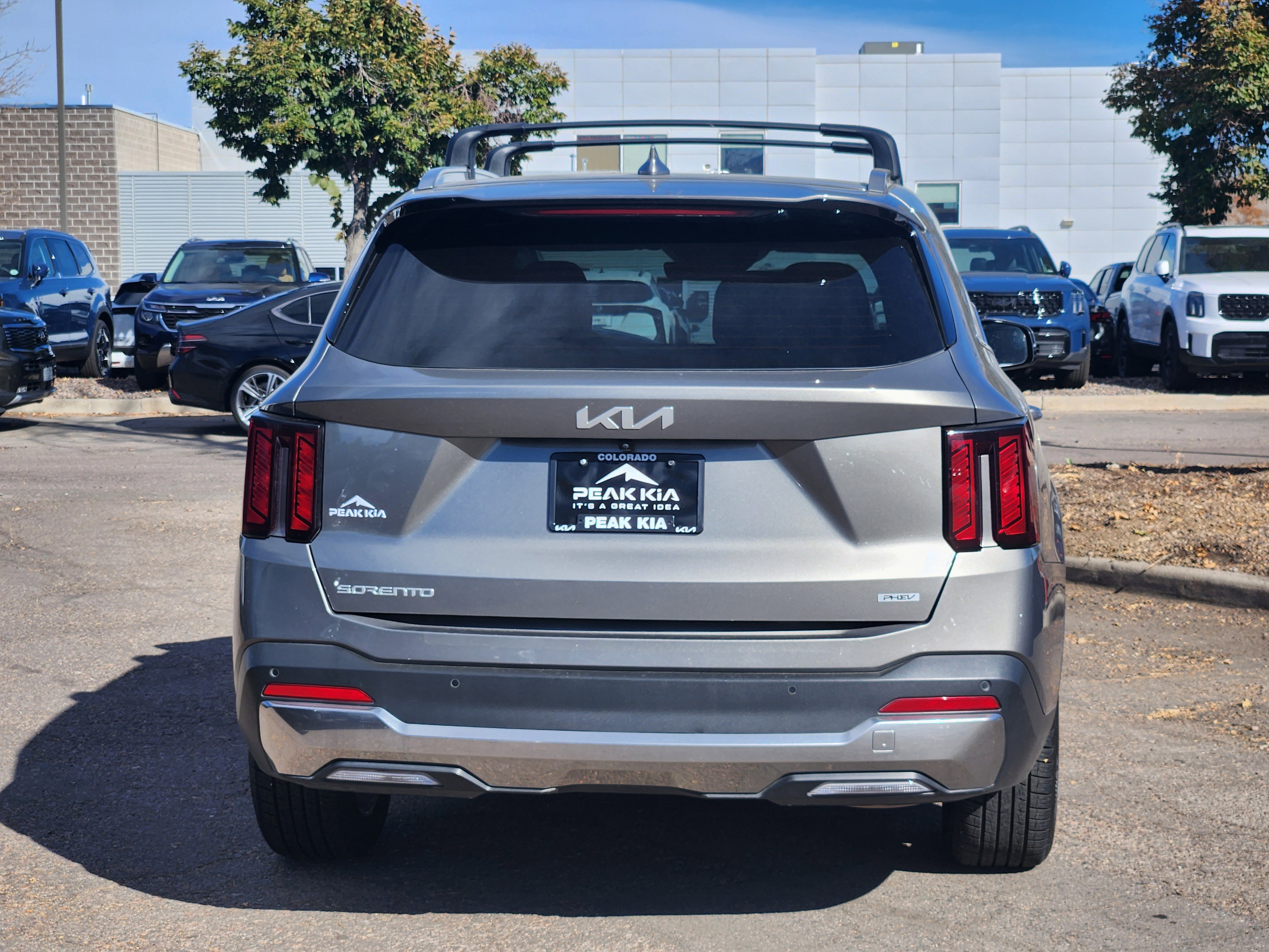 Used 2025 Kia Sorento EX w/ EX Panoramic Sunroof Package image 11