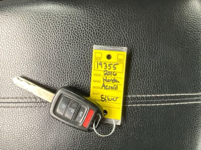 Used 2016 Honda Accord Sport image 29