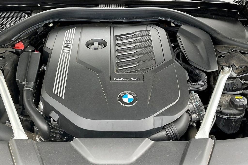 Used 2020 BMW 740i xDrive w/ Cold Weather Package image 30