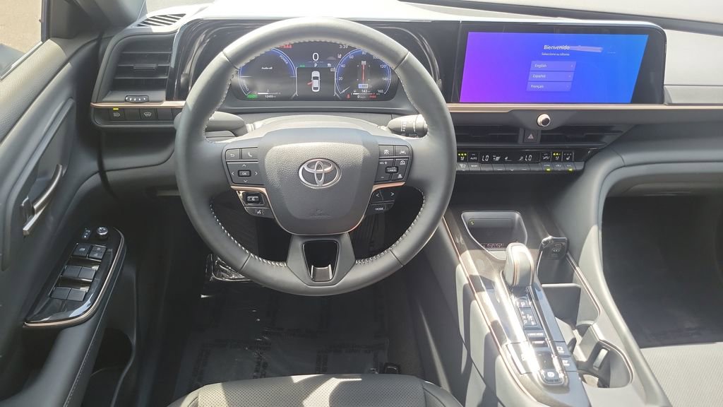 Certified 2025 Toyota Crown AWD/4WD image 12