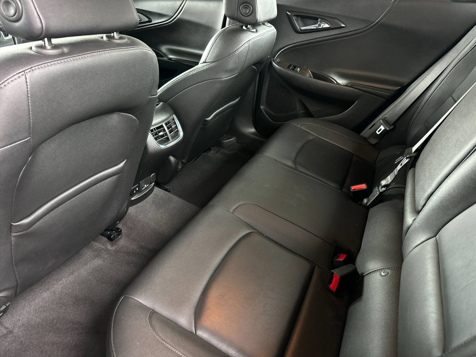 Used 2024 Chevrolet Malibu LT FWD image 11