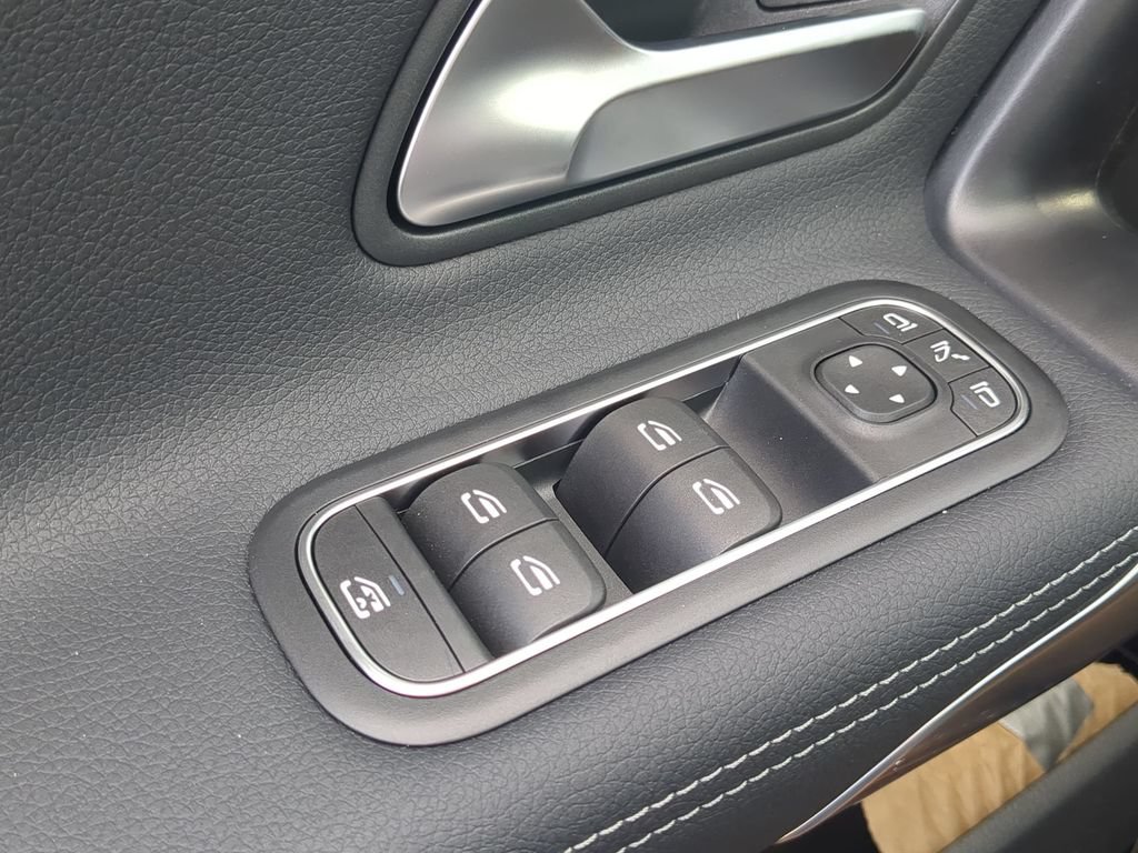 Certified 2025 Mercedes-Benz CLA 250 4MATIC image 10
