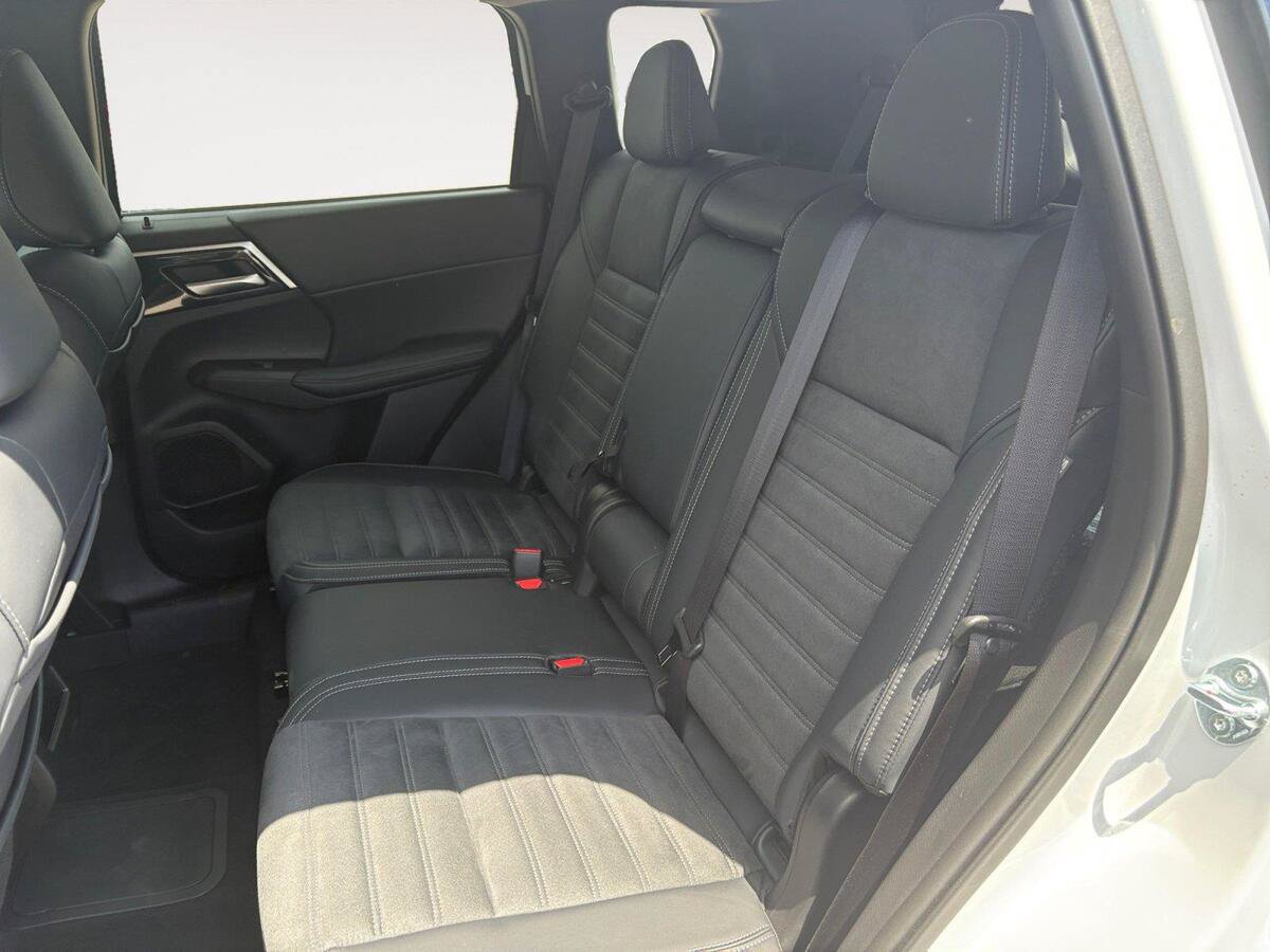 New 2026 Nissan Rogue SL AWD/4WD image 13