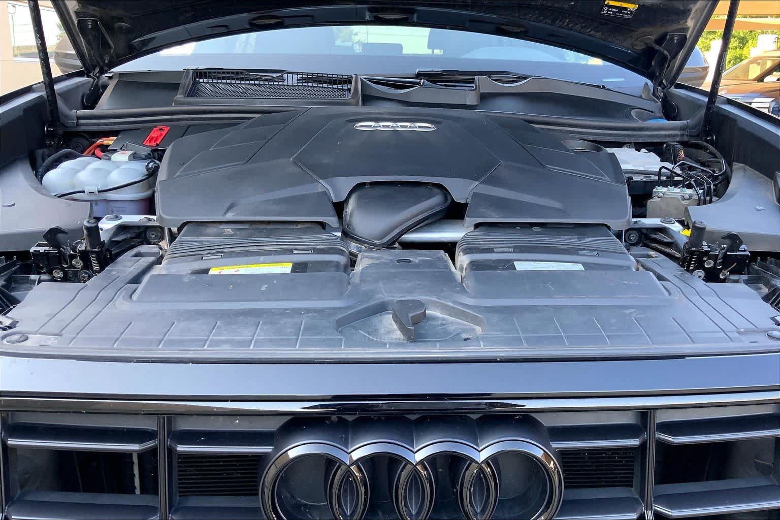 Used 2021 Audi Q8 Premium AWD/4WD image 31