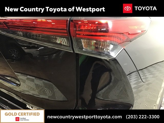 Certified 2022 Toyota Highlander XLE image 25