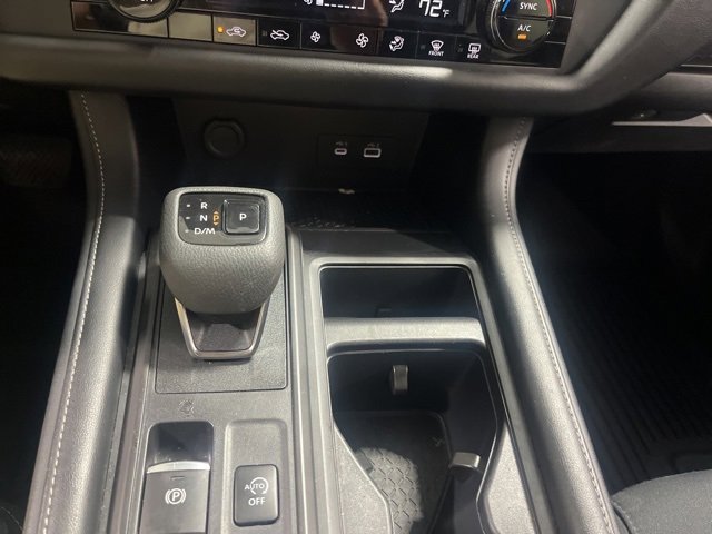 Used 2023 Nissan Pathfinder S image 17