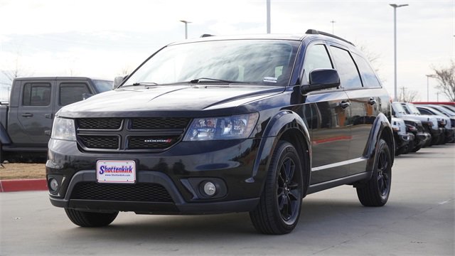 Used 2019 Dodge Journey SE image 3