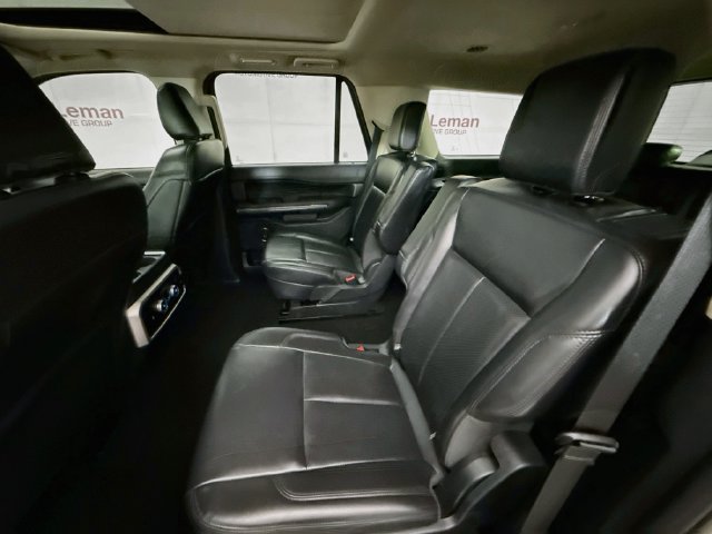 Used 2024 Ford Expedition XLT RWD image 25