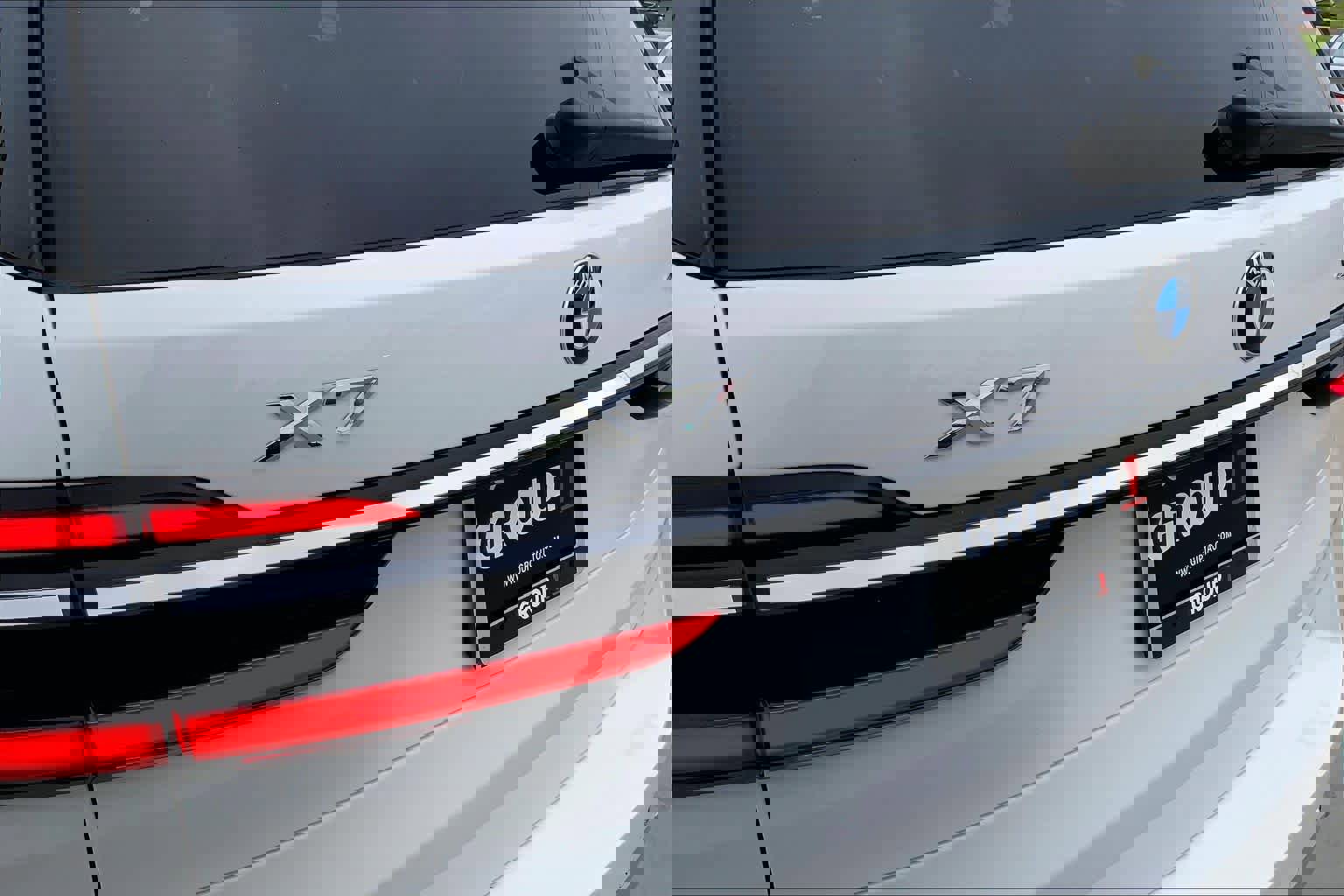 Used 2024 BMW X7 xDrive40i w/ Executive Package image 29