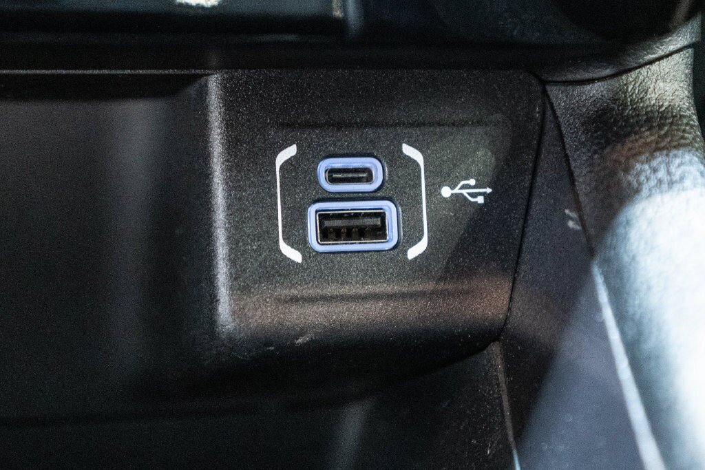 Used 2023 Jeep Compass Latitude w/ Convenience Group AWD/4WD image 24