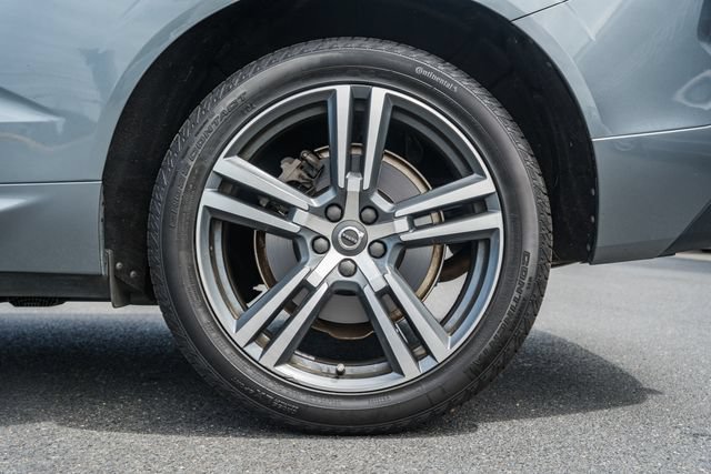 Used 2020 Volvo XC60 T6 Momentum w/ Protection Package Premier AWD/4WD image 21