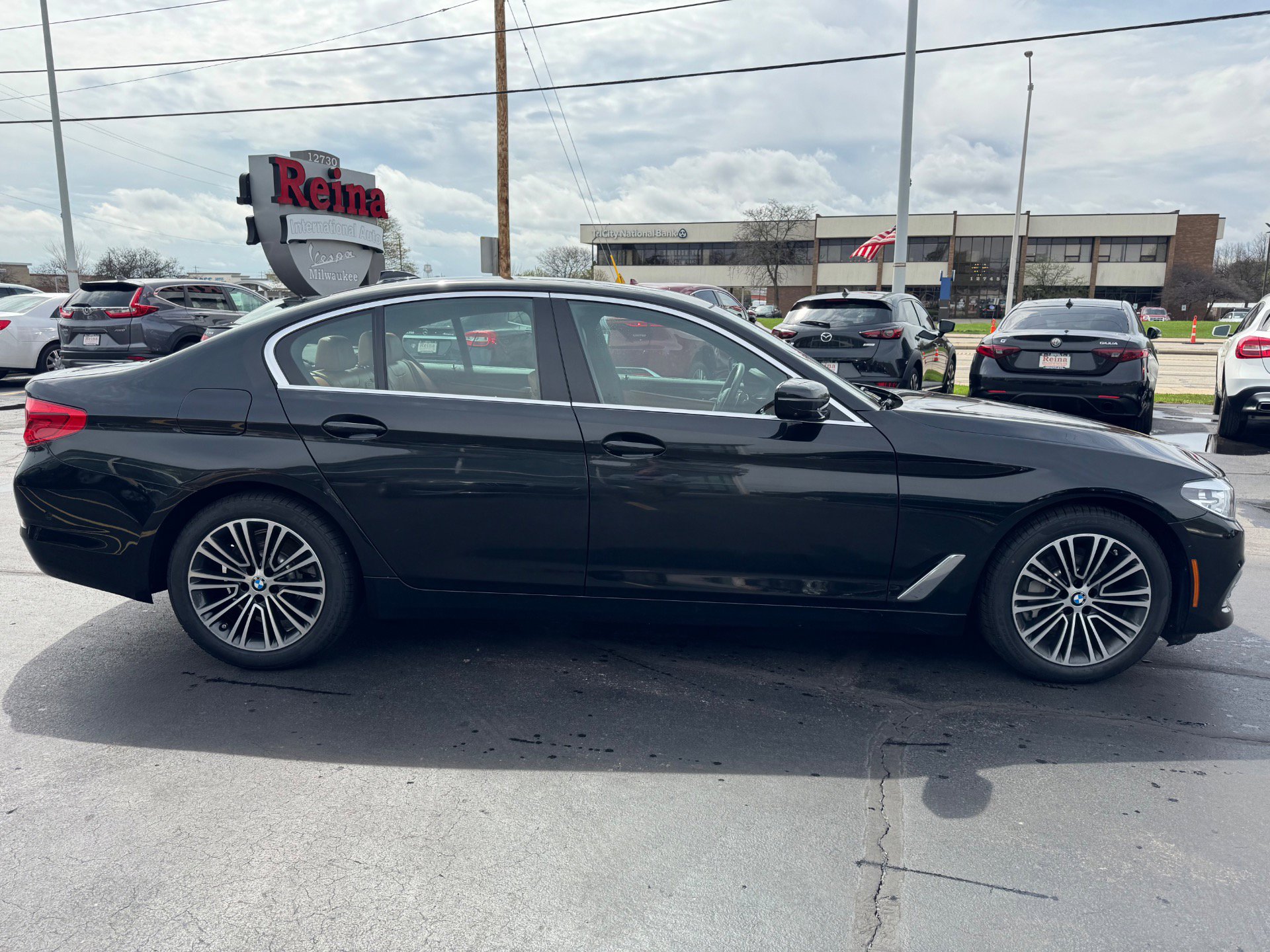 Used 2020 BMW 530i xDrive w/ Premium Package AWD/4WD image 14