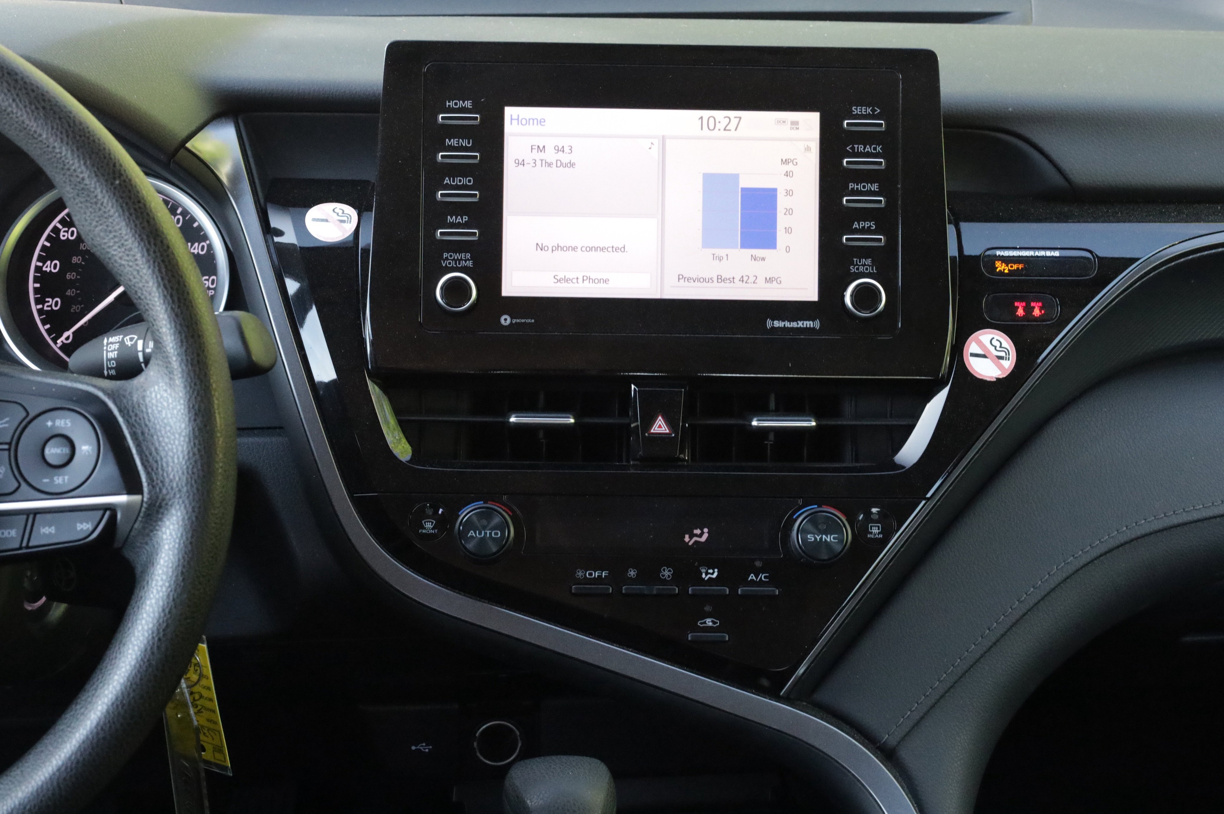 Used 2024 Toyota Camry LE FWD image 9