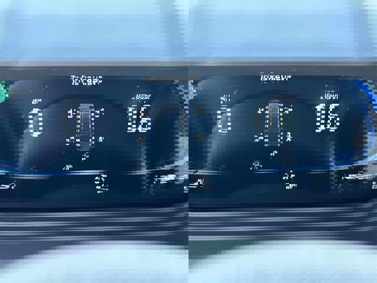 New 2026 Hyundai Venue SE image 29