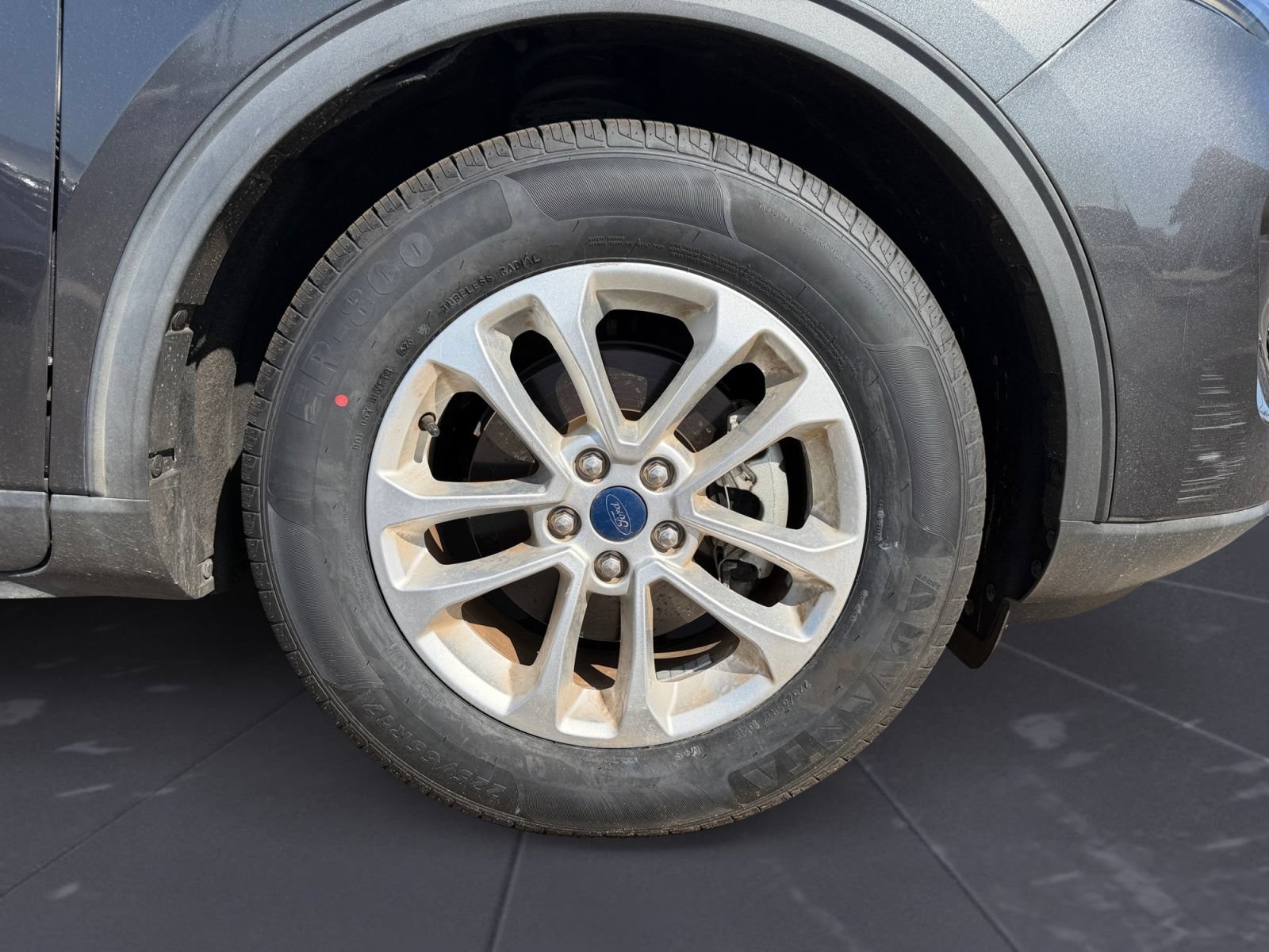 Used 2020 Ford Escape SE FWD image 21